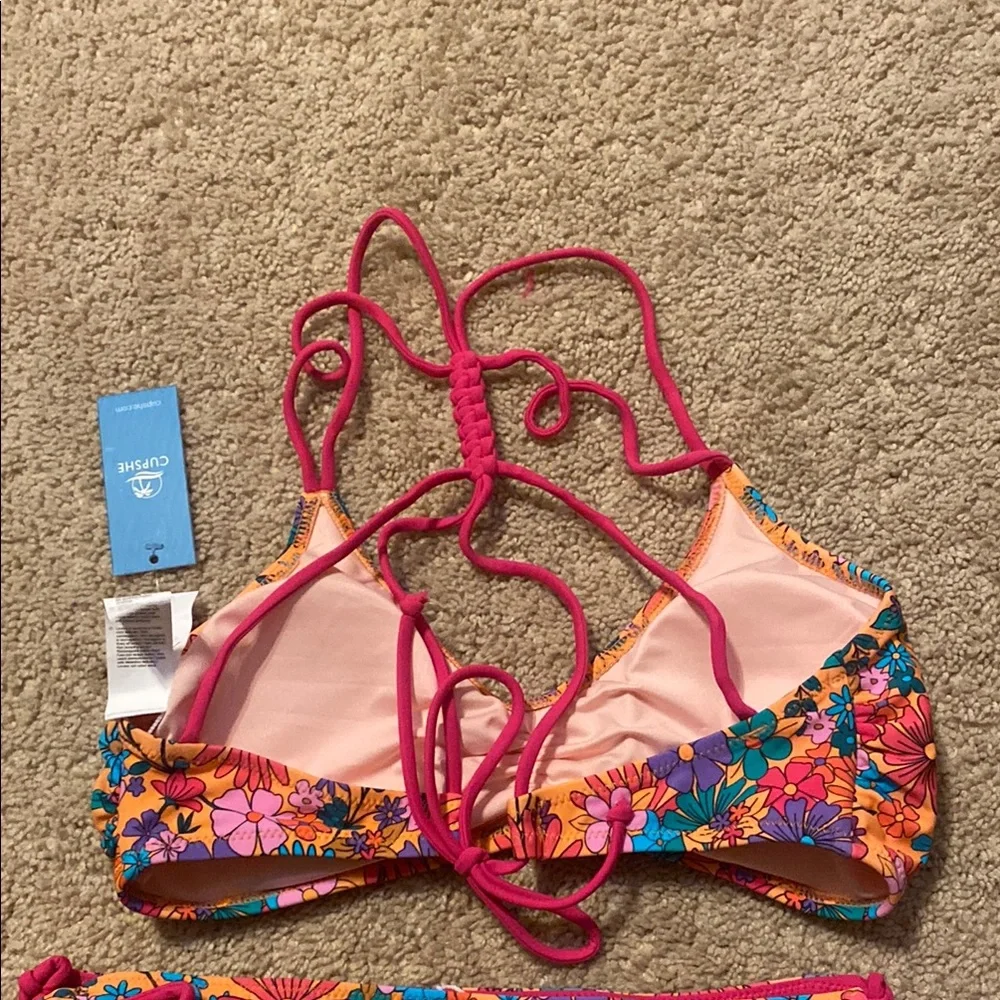Cupshe Pink and Blue Floral Bikini Swim Set - Picture 2 of 2